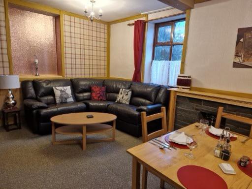 Ty Llew Hotel Llandysilio Ngoại thất bức ảnh