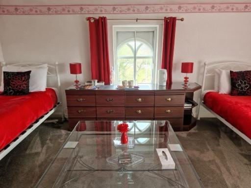 Ty Llew Hotel Llandysilio Ngoại thất bức ảnh